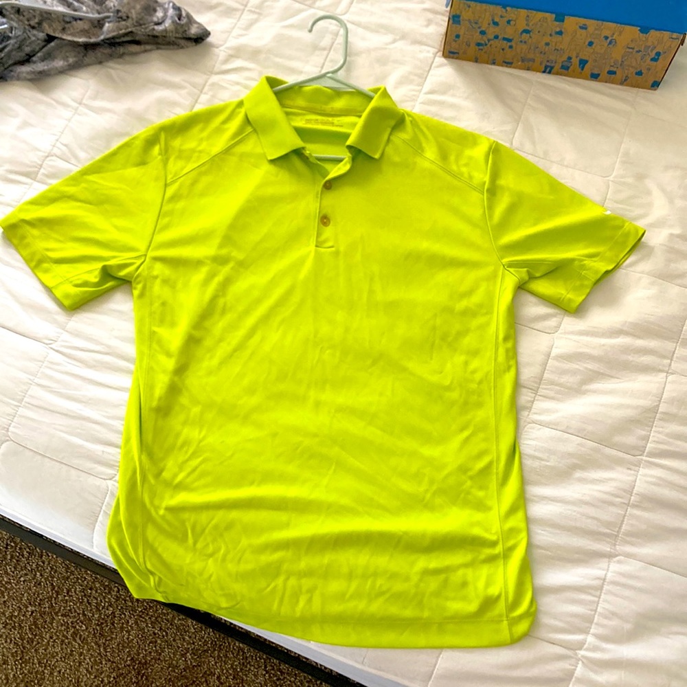 Men’s medium bike golf shifty, like green barely worn